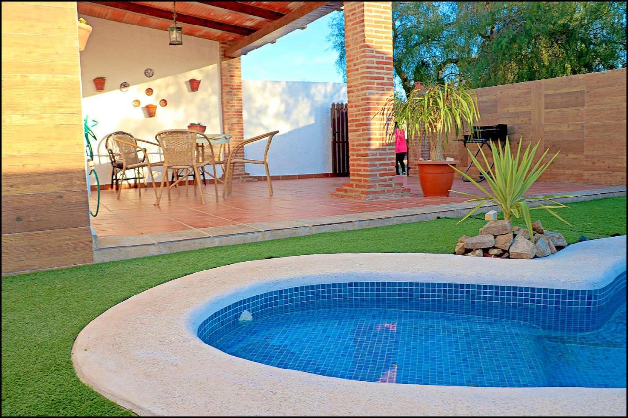 Acogedor chalet con piscina Conil De La Frontera Exterior foto